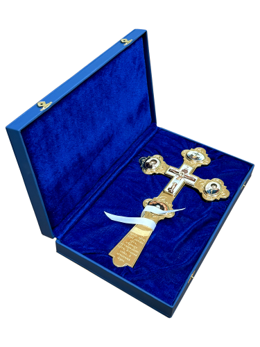 2.7.0852лп Крест Напрестольный латунный в позолоте со вставками фото 4 2.7.0852лп Крест Напрестольный латунный в позолоте со вставками фото 4