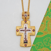 2.10.0546лп-2/1лп Наперсный крест латунный с красными камнями в позолоте