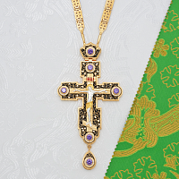 2.10.0085лп/39лп Крест наперсный латунный с фиолетовыми камнями в позолоте