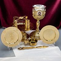2.7.0893клп-18-К/7 Евхаристический набор комбинированный с чашей на 0,5 л на 7 предметов в позолоте