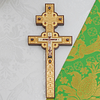2.7.2522лп-2 Крест напрестольный с красными камнями в позолоте
