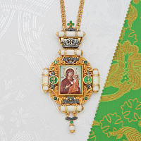 2.7.2801лпрэч-2/1лп Панагия латунная с зелеными камнями в позолоте