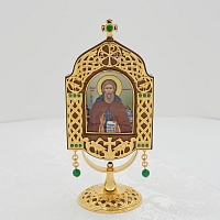 2.77.0186лп-15 Икона настольная из дерева и ювелирного сплава на ножке в позолоте