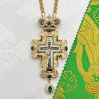 2.10.0487лп-2/1лп Крест наперсный латунный с зеленными камнями в позолоте