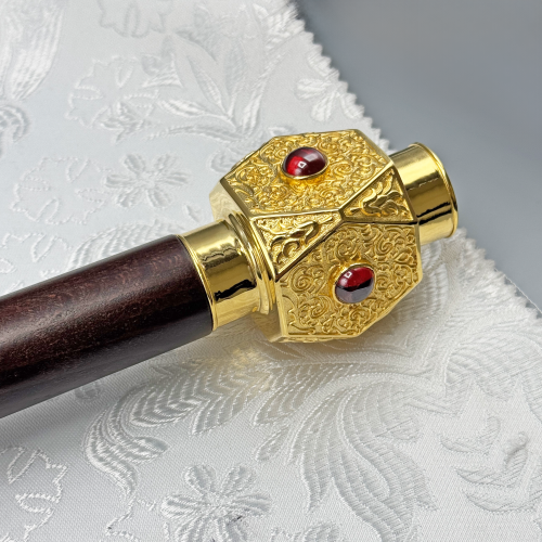 2.7.2478лп Жезл латунный с красными камнями в позолоте фото 3