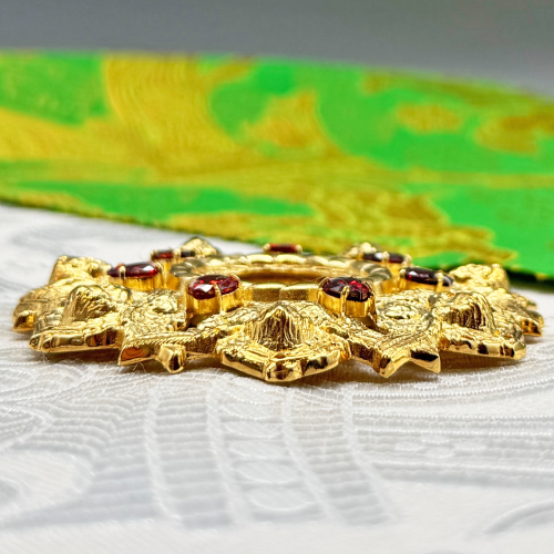 2.7.2591лп Мощевик латунный в позолоте со вставками фото 3 2.7.2591лп Мощевик латунный в позолоте со вставками фото 3