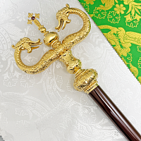 2.7.2166лп Жезл архиерейский латунный с красными камнями в позолоте