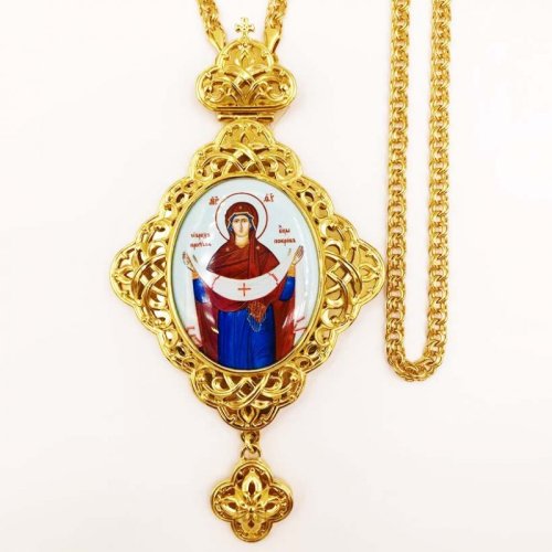 2.7.0670лп-2/1лп Панагия латунная в позолоте со вставками и цепью 2.7.0670лп-2/1лп Панагия латунная в позолоте со вставками и цепью