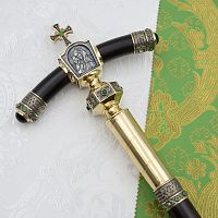 2.7.1682лпр Жезл архиерейский латунный с зелеными камнями в позолоте