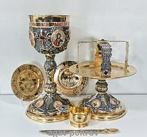 2.7.1599клпрэ-18-К/7 Евхаристический набор на  7 предметов с комбинированной чашей на 1,0 л в позолоте с патинированием и образами на деколью