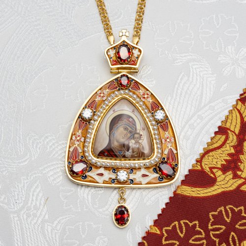 2.7.2303лп-18/1лп-М Панагия в позолоте 2.7.2303лп-18/1лп-М Панагия в позолоте