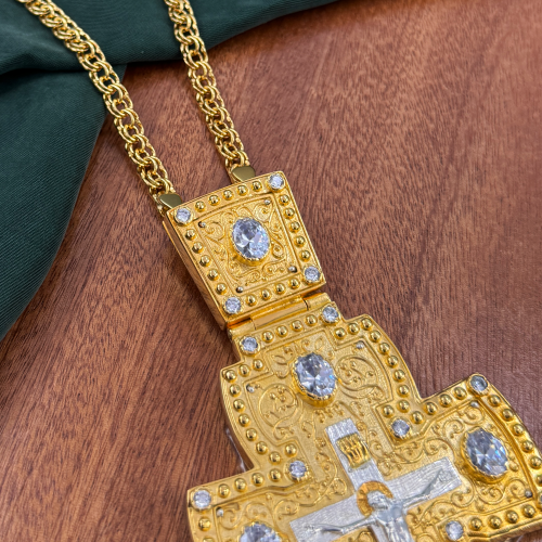 2.10.0058лп/1лп Крест наперсный латунный в позолоте с цепью фото 3