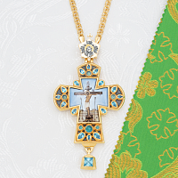 2.10.0492лпр-18/1лп Наперсный крест латунный с голубыми камнями в позолоте