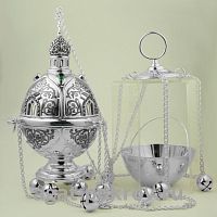 2.7.2123лр Кадило латунное с зелеными камнями и патинированием в серебрении