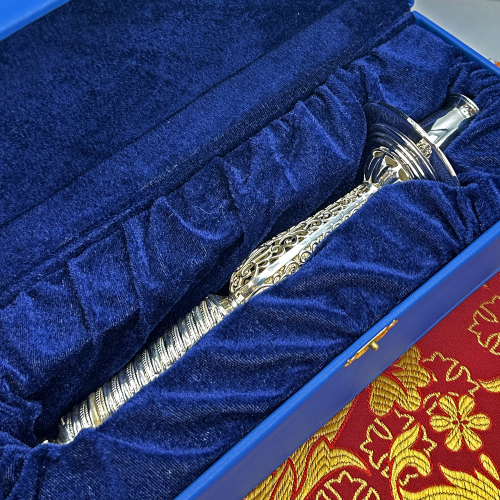 2.7.1297л Подсвечник ручной латунный фото 4