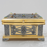 2.7.2822лнпр-2/2812 Ковчег для мощей в позолоте