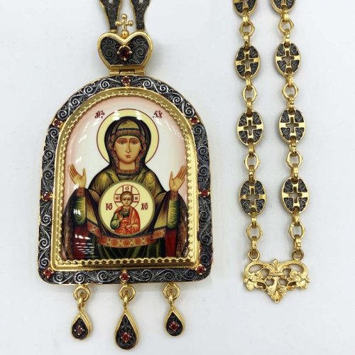 2.7.1045лп-2/80лп Панагия латунная в позолоте со вставками и с цепью 2.7.1045лп-2/80лп Панагия латунная в позолоте со вставками и с цепью