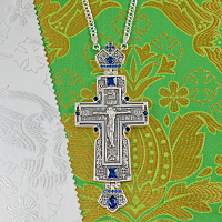 2.10.0545лр/1л Крест наперсный латунный с синими камнями в серебрении