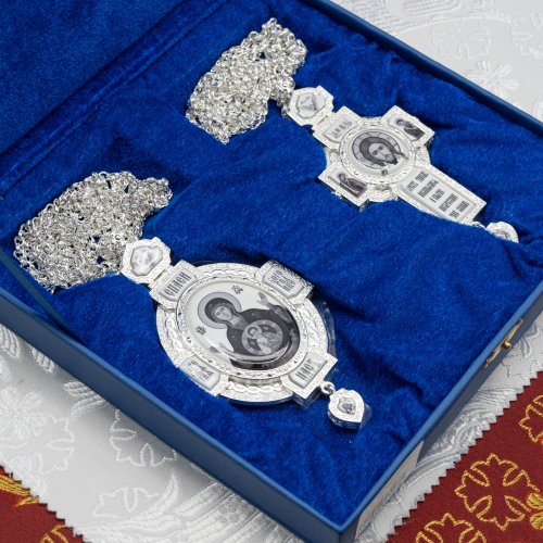 2.7.1590л-2/1л Панагия латунная с цепью фото 7 2.7.1590л-2/1л Панагия латунная с цепью фото 7