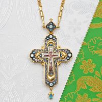 2.10.0590лпр-2/64лп Крест наперсный латунный с голубыми камнями в позолоте