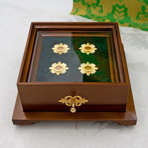 2.7.0415лп/16лп/4 Ковчег для четырех мощевиков