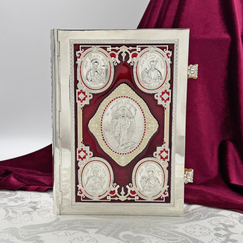 2.7.2157лэ Евангелие напрестольное в серебрении