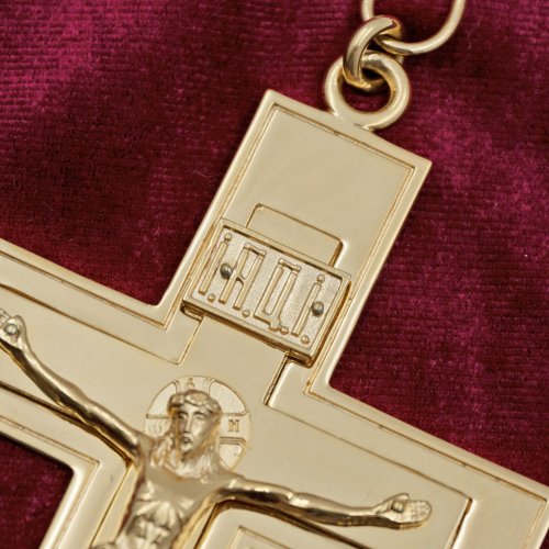 2.10.0166лп/1лп Крест латунный в позолоте с литьевым распятием и цепью фото 2