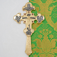2.7.1917лпр Крест напрестольный латунный с красными камнями в позолоте