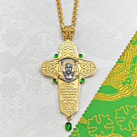 2.10.0661лпр/1лп Крест наперсный латунный с зелеными камнями в позолоте