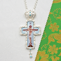 2.10.0325л-2/1л Крест наперсный латунный с голубыми камнями в серебрении