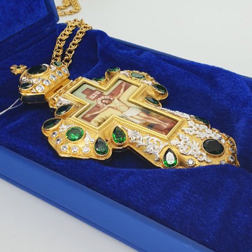 2.10.0326лп-2/1лп Крест латунный а позолоте с цепью фото 2 2.10.0326лп-2/1лп Крест латунный а позолоте с цепью фото 2