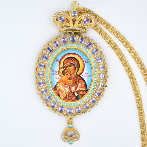 2.7.0591лп-2/1лп Панагия латунная в позолоте со вставками и цепью