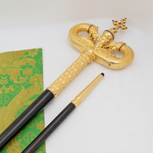 2.7.2833лп Жезл латунный с красными камнями в позолоте фото 3