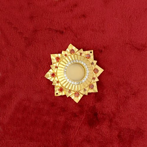 2.7.0617лп Мощевик латунный в позолоте со вставками 2.7.0617лп Мощевик латунный в позолоте со вставками