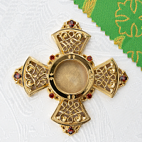 2.7.2923лп Мощевик латунный с красными камнями в позолоте