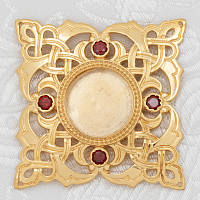 2.7.0162лп Мощевик латунный Снежинка с красными камнями в позолоте