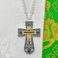 2.10.0689лр-2/153л Крест латунный с красными камнями в серебрении