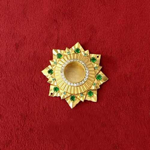 2.7.0617лп Мощевик латунный в позолоте со вставками 2.7.0617лп Мощевик латунный в позолоте со вставками