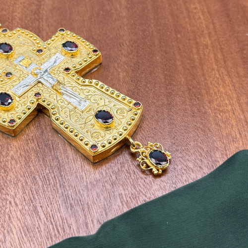 2.10.0058лп/1лп Крест наперсный в позолоте с цепью фото 6 2.10.0058лп/1лп Крест наперсный в позолоте с цепью фото 6