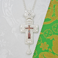 2.10.0464лэ-2/1л Наперсный латунный крест с белыми камнями и эмалью в серебрении 