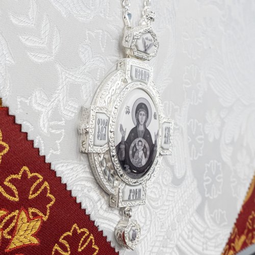 2.7.1590л-2/1л Панагия латунная с цепью фото 4 2.7.1590л-2/1л Панагия латунная с цепью фото 4