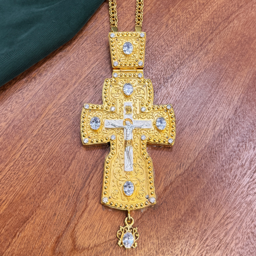 2.10.0058лп/1лп Крест наперсный латунный в позолоте с цепью