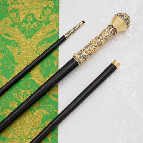 2.7.2800лрч Посох латунный с красными камнями и патинированием 2.7.2800лрч Посох латунный с красными камнями и патинированием