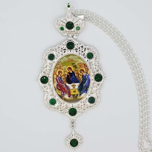 2.7.0702лп-2/1лп Панагия латунная в позолоте со вставками и цепью 2.7.0702лп-2/1лп Панагия латунная в позолоте со вставками и цепью