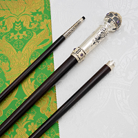 2.7.1719лр Посох латунный с фиолетовыми камнями и патинированием в серебрении